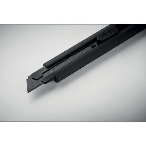 Nagy tapétavágó kés