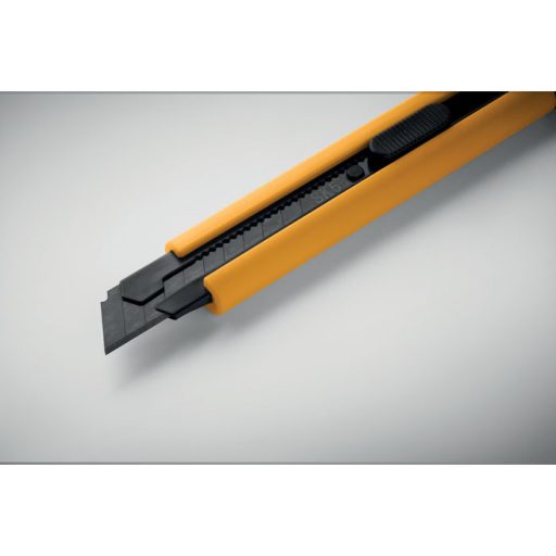 Nagy tapétavágó kés