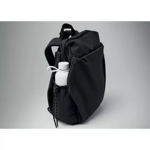 16 colos laptop hátizsák 17l